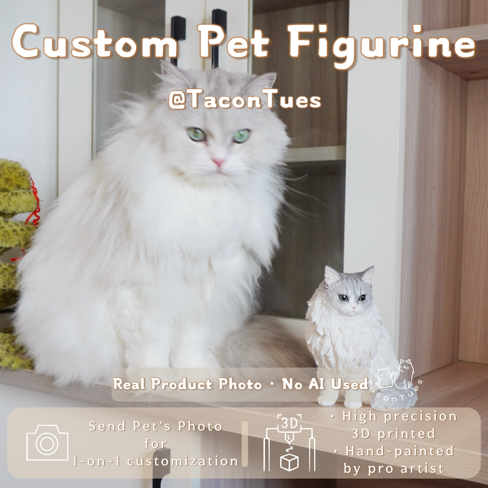 Realistic cat figurine next to a white cat ,customization and 3D printing.