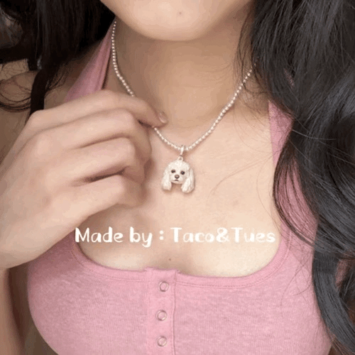 Custom Maltese dog portrait necklace full process: 3D modeling, hand-painting and finished pendant comparison, made by Taco&amp;Tues no AI